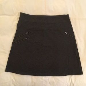 Athleta heather-black skirt